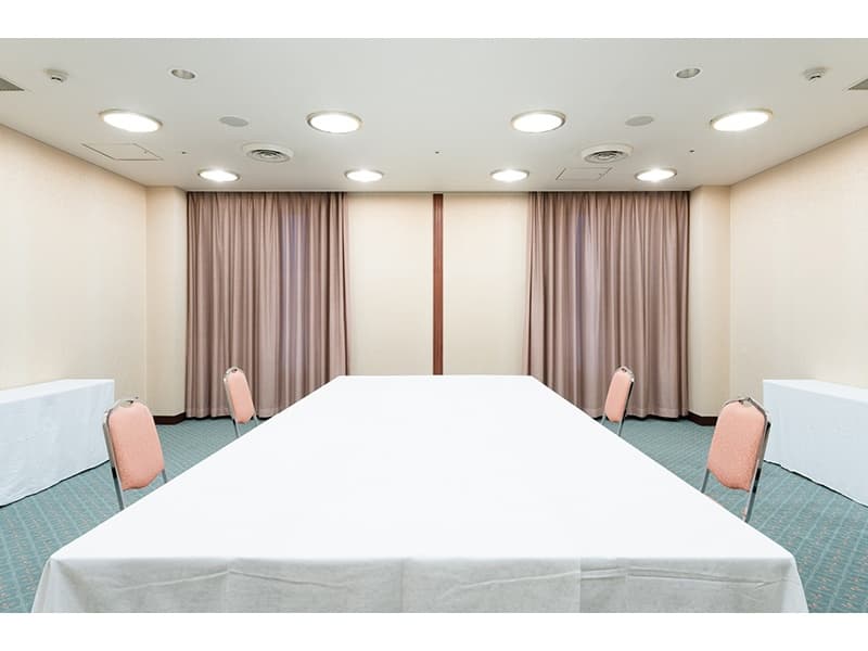 4階小宴会場「ジャスミン」「マーガレット」（各42㎡）