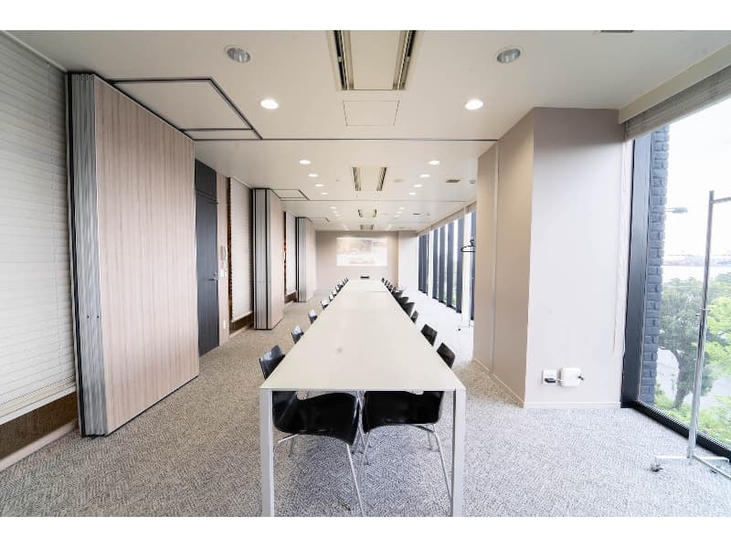 会議室（ROOM1-6）
※コネクションルームとして20名で使用も可能