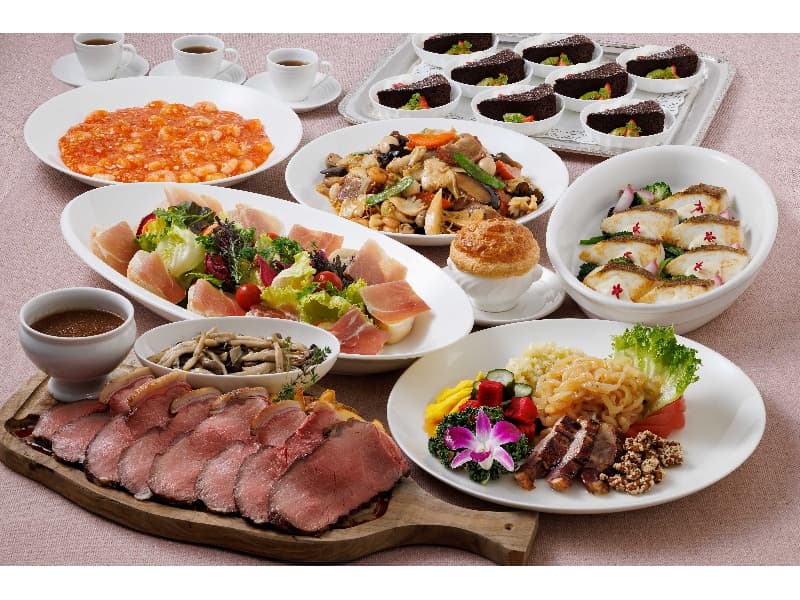 ビューパーティープラン「粋」
プラン内容：卓盛り料理（一部個々盛り）＋2時間飲み放題
￥12,500（税サ込）