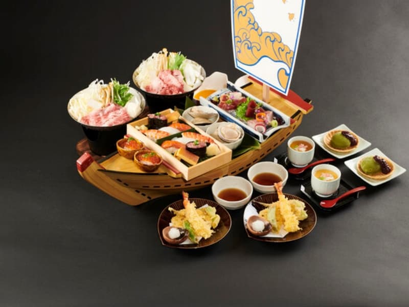 多彩な小鉢が一堂に集う、視覚でも楽しめる料理人こだわりの和の御膳