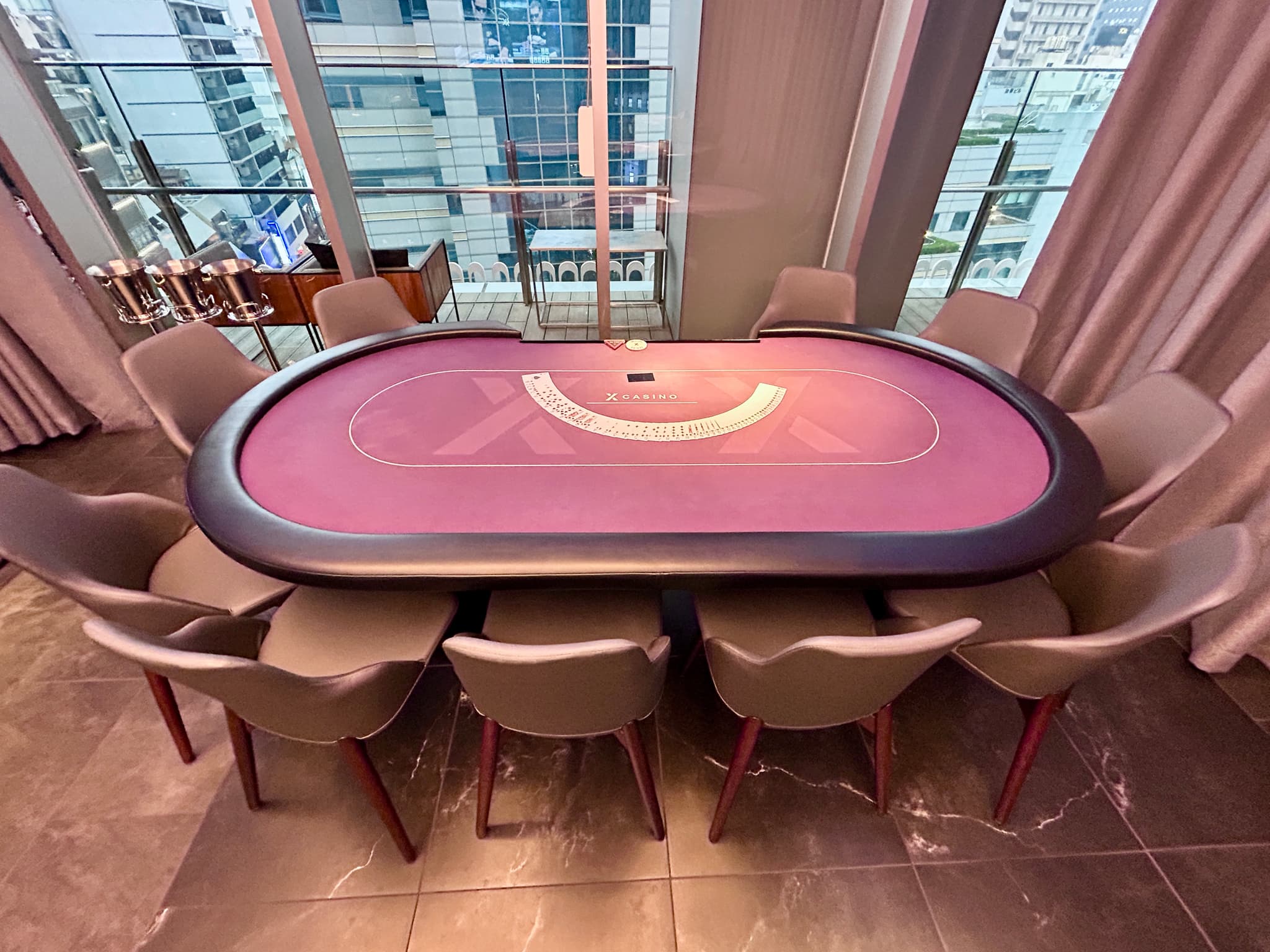 メインフロア_X CASINO（アミューズメントカジノ）＜東急歌舞伎町タワー5F＞
