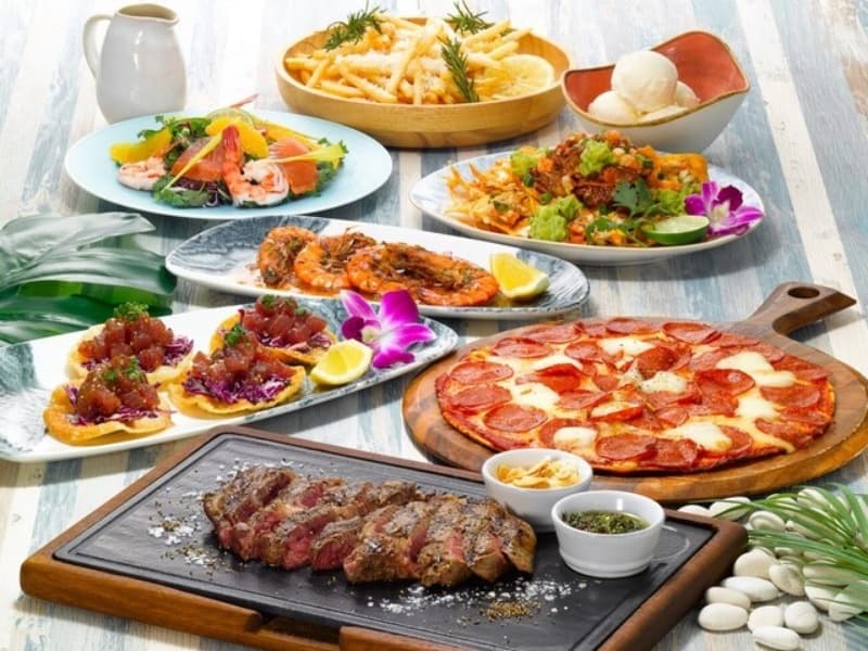 本場ハワイを味わいたい！を叶えます。地元の新鮮な食材を活かし、ハワイの伝統を取り入れた料理がお楽しみいただけます。