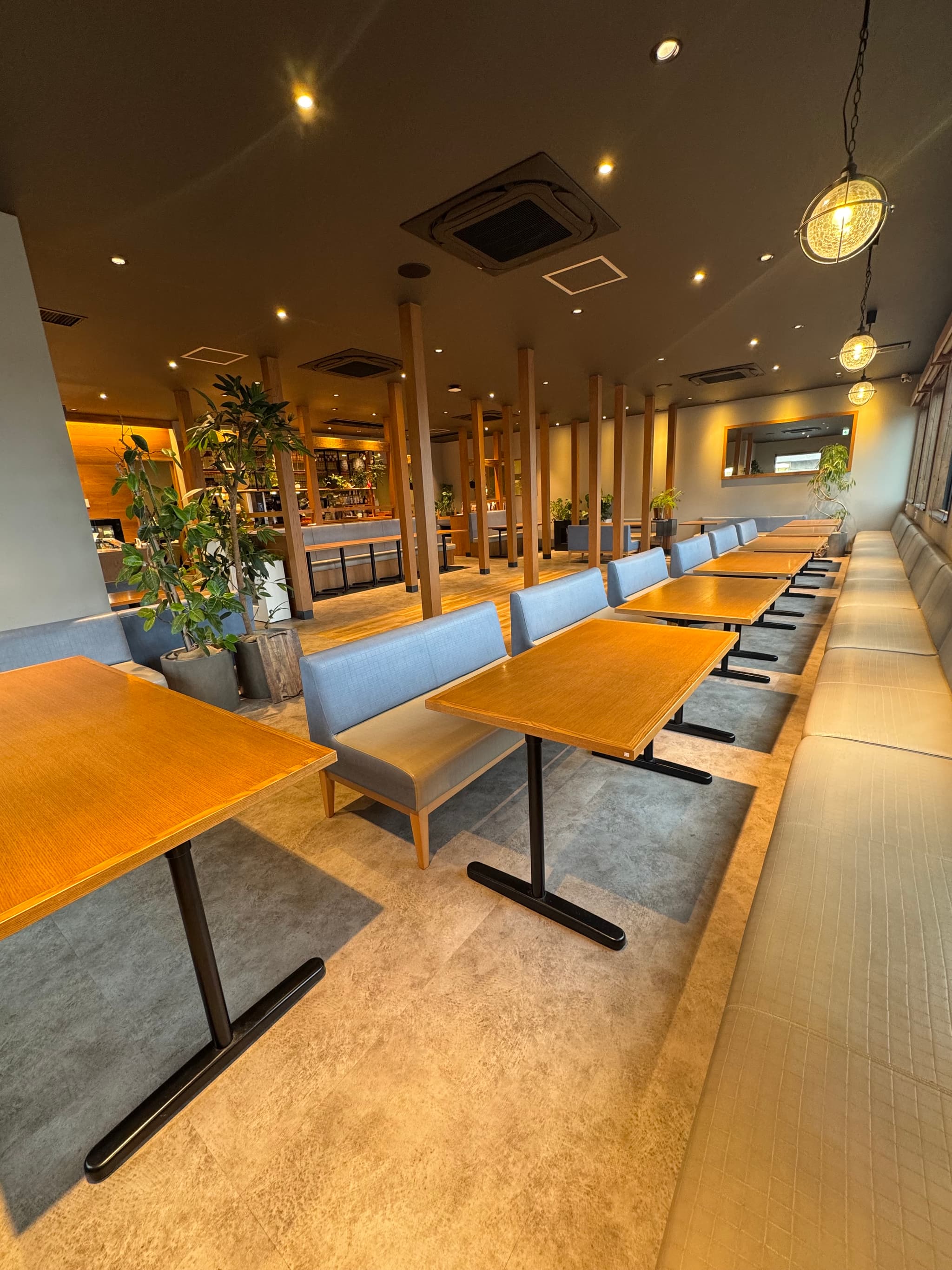【同窓会・懇親会・歓送迎会・忘新年会】
アルコール飲み放題付き/ご宴会プラン
～様々なシチュエーションで対応可能～