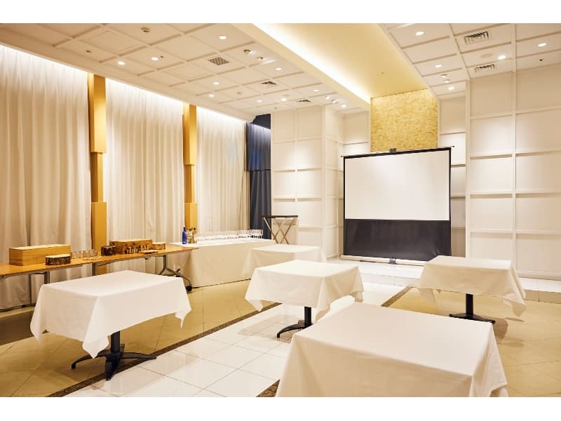 PARTY ROOM
着席：24名　立食：50名