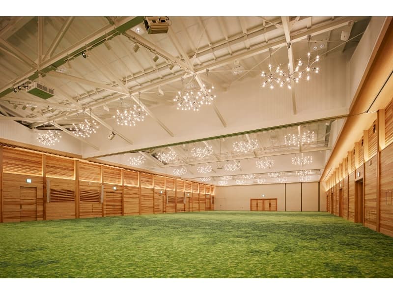 会場：アイビーエメラルドホール