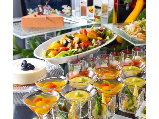 色鮮やかなブッフェ料理