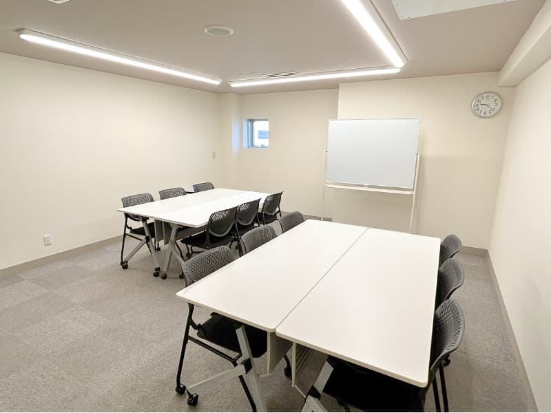 【N404】29.0㎡
島型　12名
＊全室無料WiFiあり
＊ホワイトボード常設