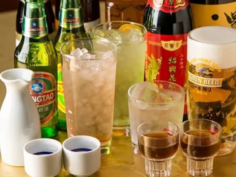【ドリンク】
数種類」のドリンクをご用意しております！
