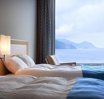 10種のお部屋から小浜・若狭湾の雄大な景色をお愉しみいただけます。