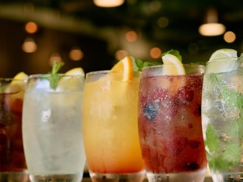 ノンアルコールカクテル「モクテル」も各種ご用意
