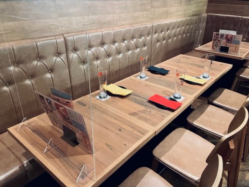 「テーブル席」
着席：最大69名様、立食：最大80名様まで収容可能（20名様から貸切OK♪）