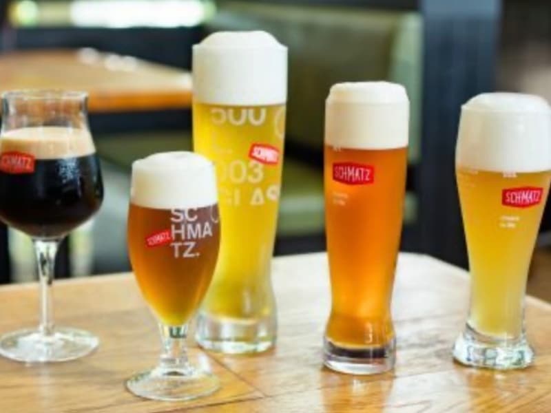 本場ドイツビールが飲み放題！
当店だけのオリジナルビールがお食事付きで飲み放題！お気に入りの一杯が見つかること間違いなし♪常時ボトルビール、タップビール含めて10種類以上をご用意。