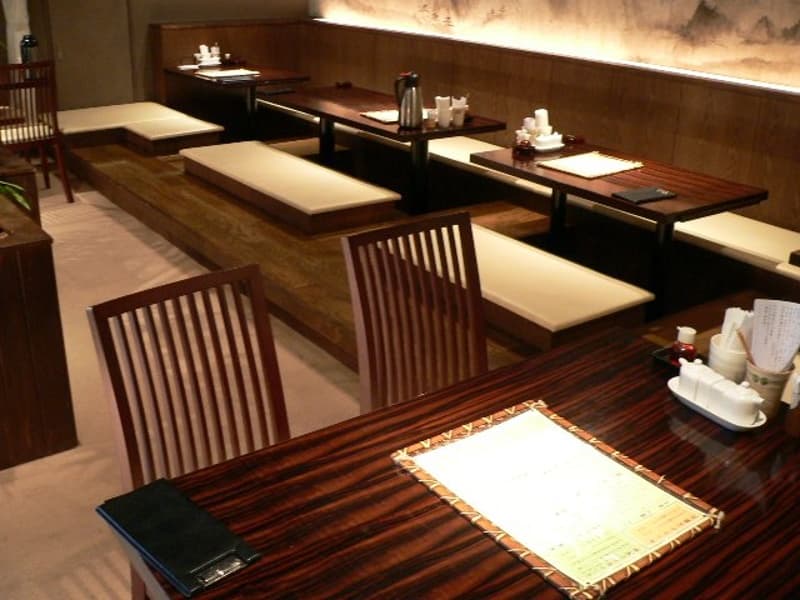 同窓会、PTAの集まり、ゴルフの帰り、法事などのご宴会に最適です。駐車場も提携していますのでお気軽にお声掛け下さい。