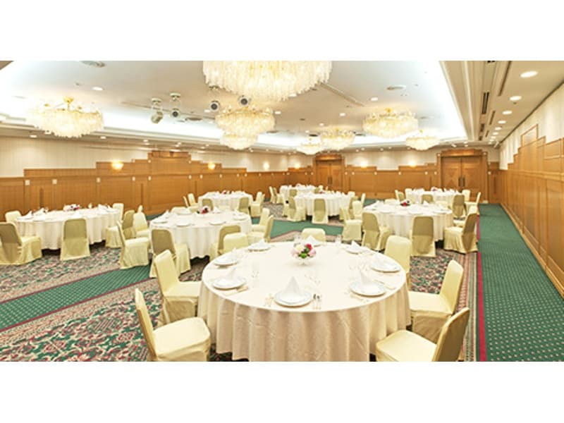 宴会場：チェルシー
形式：着席（円卓）