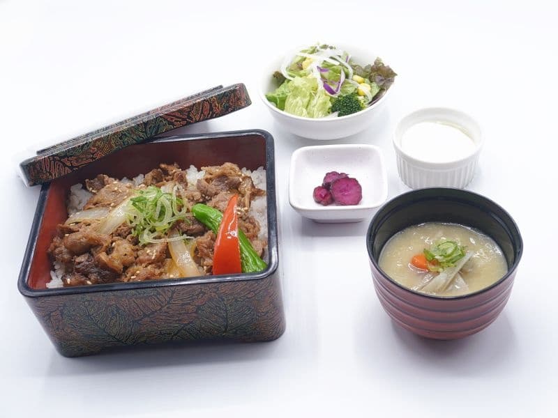 【食事】昼食-3　※画像はイメージです
　　1名様料金：1,540円
　　営業時間　：11:30-13:30