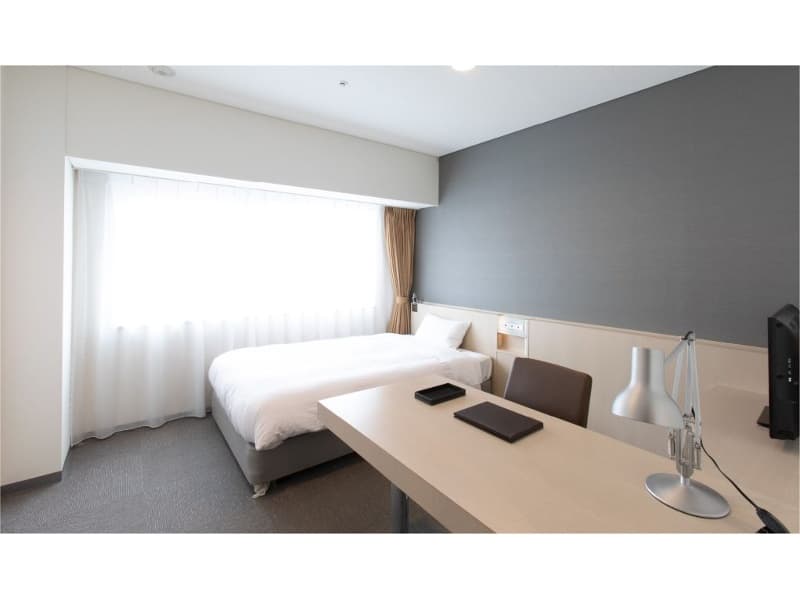 【宿泊室】
　　シングル(18㎡)