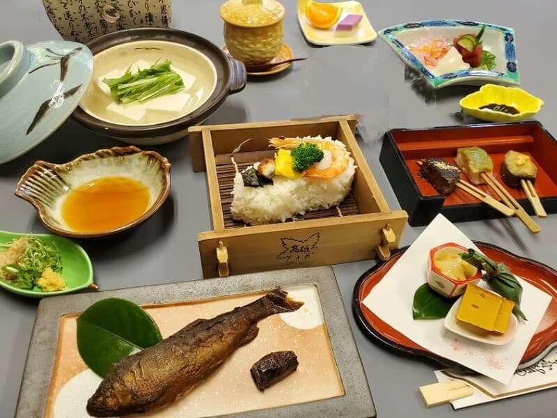 【お料理：秋限定（9月～11月）】
湯豆腐会席