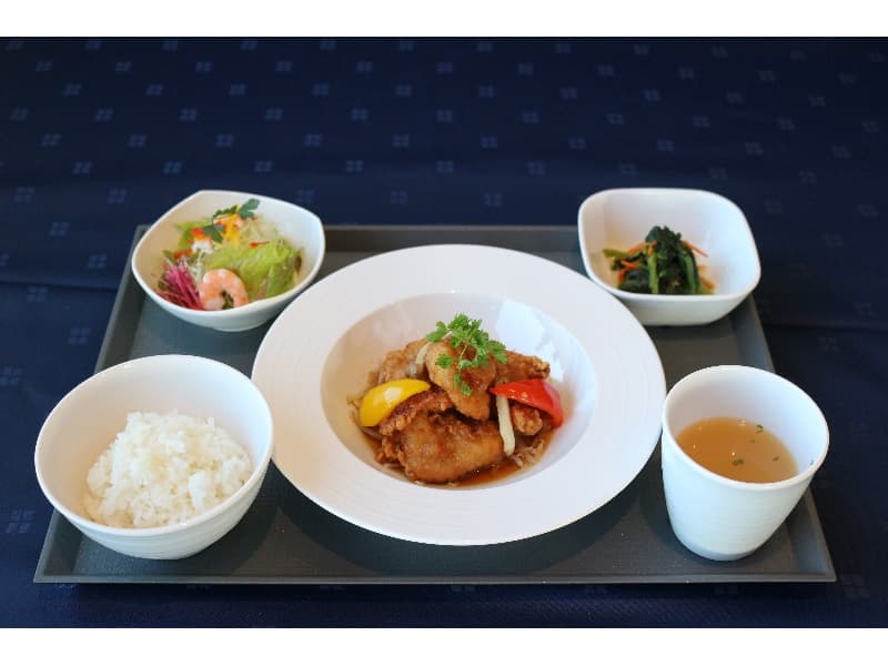 昼食　セルフサービス　 1,540円（税込）