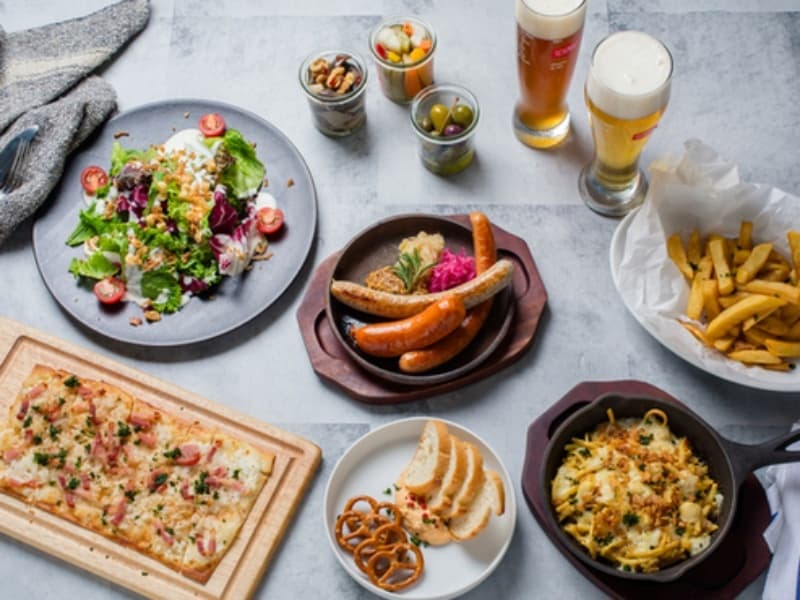 唯一無二のオリジナルドイツ料理とジャーマンクラフトビールを堪能できるコースをご用意しています。