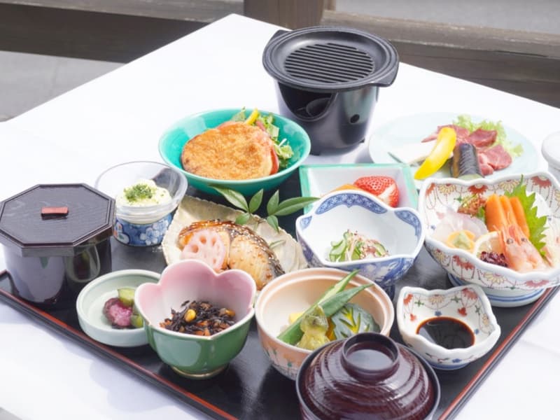 【2食付】当館のスタンダードプラン。夕食は季節の会席料理♪