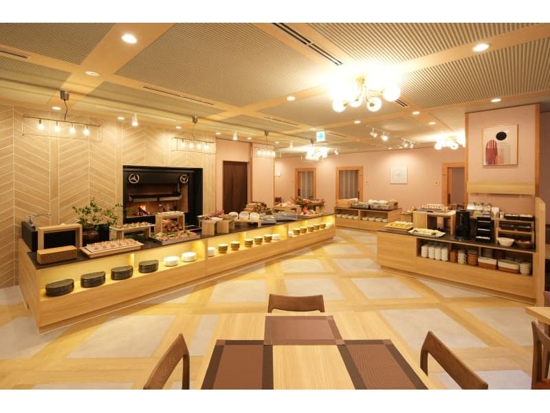 食事会場《MAKIBI》
