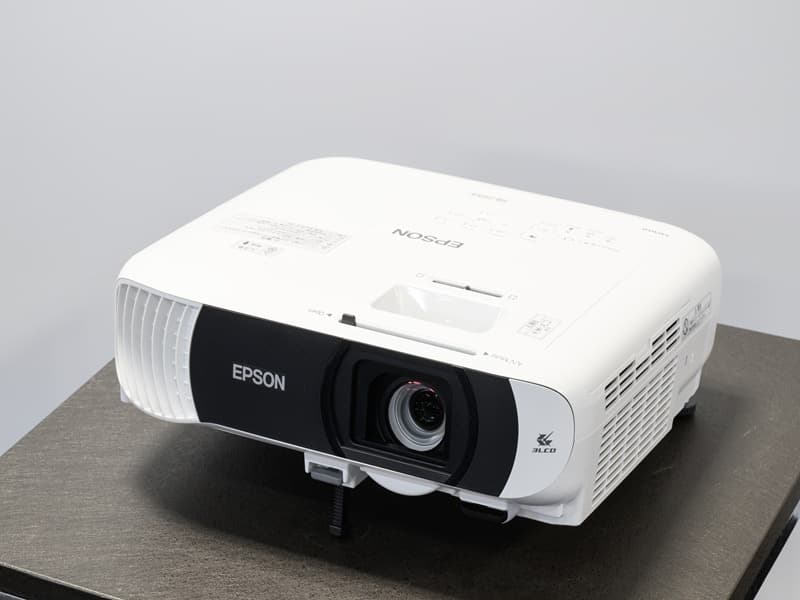 EPSONのプロジェクター（4,100ルーメン）をご用意しております。