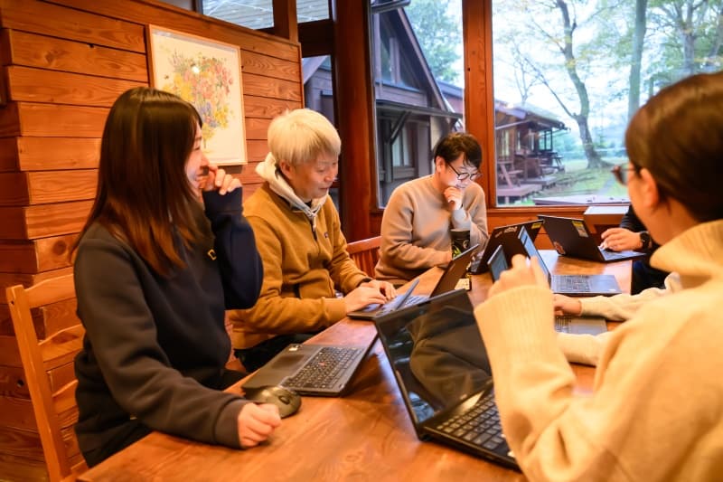寒い時期の11月ではありますが、プロジェクトチームのオフサイトミーティングとしてご利用頂きました。ご利用内容：会議室・BBQ・焚火・焼きマシュマロ・海岸清掃 事例写真10枚目