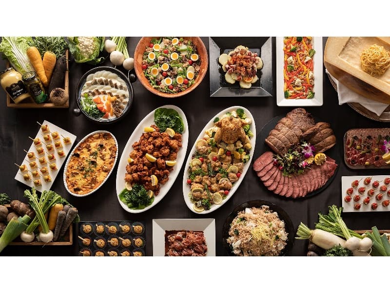 ブッフェ料理イメージ
周年パーティや懇親会、歓送迎会、忘新年会などのお集まりにもおすすめのブッフェ形式のお食事。
お料理を召し上がりながら心通うひとときをお過ごしください。