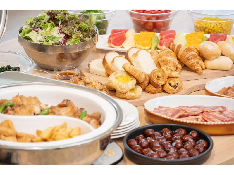 ●朝食例（予約制）▶ビュッフェ形式でご提供いたします。