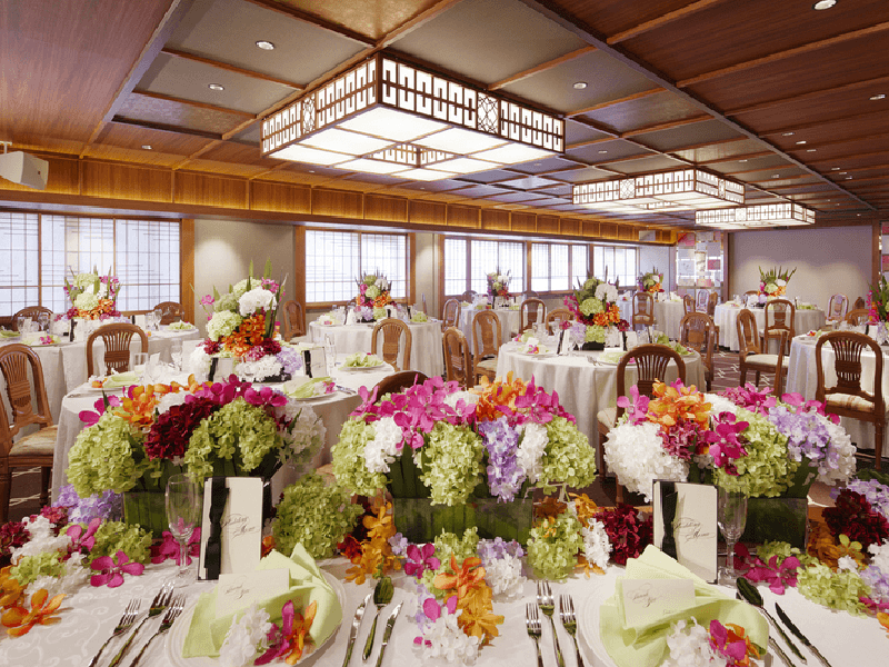 【中会場-瑞葉-MIZUHA】　
最大収容人数
（立食80名/着席60名/スクール60名/シアター100名）
