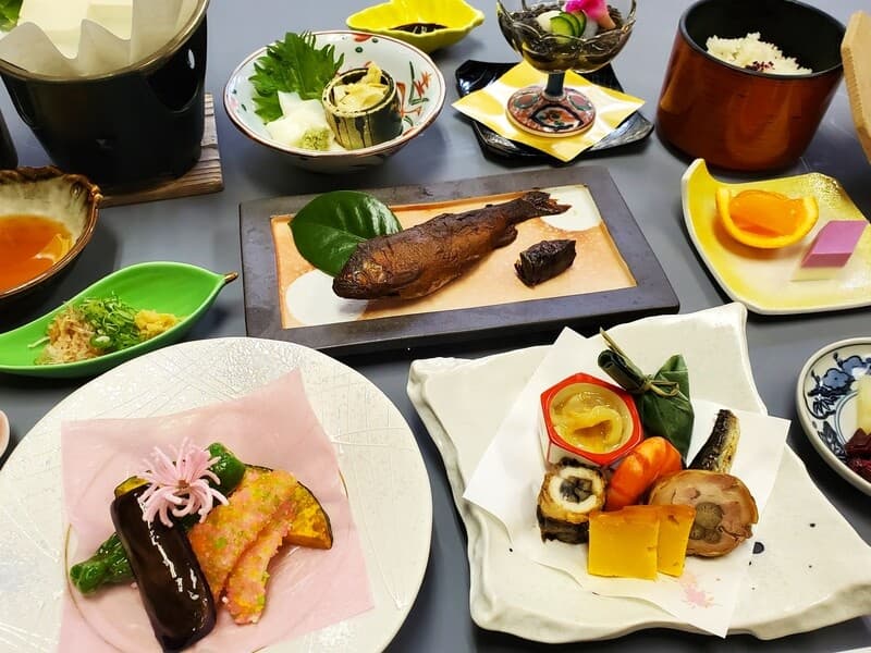 【お料理：春限定（4月～5月）】
花ノ香膳 -扇-