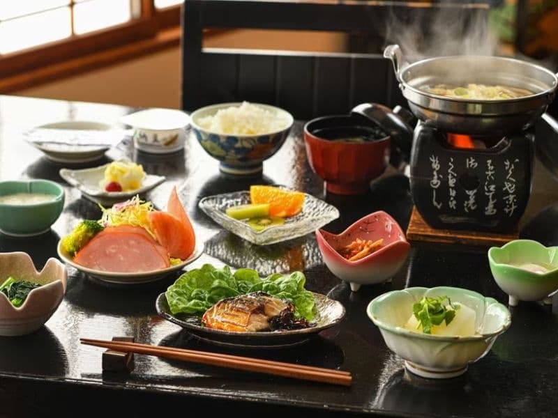 【朝食付き】<駐車場無料>飯坂温泉発祥の「ラジウム玉子」とほっこり和む和定食