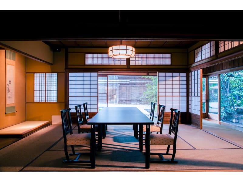 【新用亭】
最大30名様までご利用いただけるお部屋です。