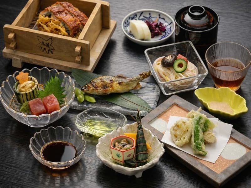 【お料理：夏限定（6月～8月）】
扇子