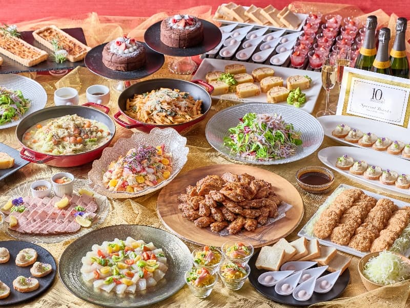 【ホテル開業10周年記念】 今年だけの“10大特典”が付いた贅沢パーティープラン登場！乾杯酒のサービスや料理グレードアップなど、豪華特典をたっぷりご用意。