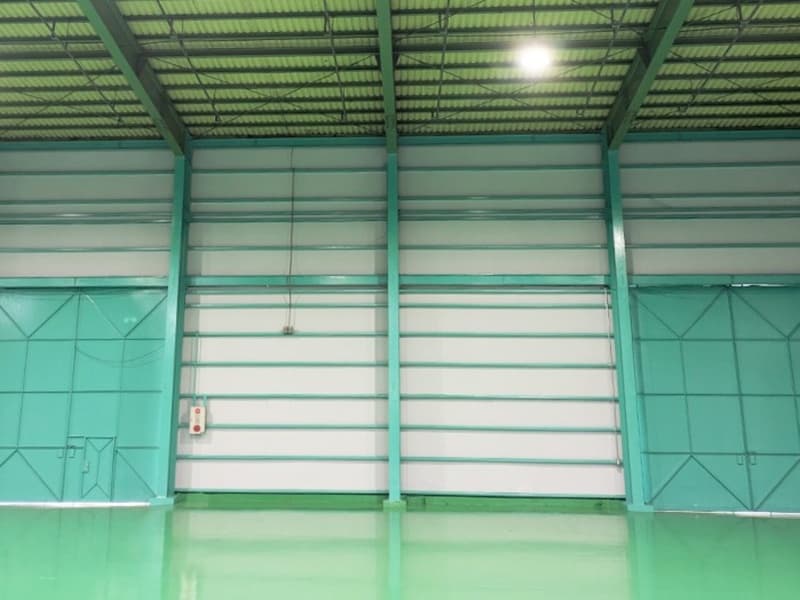 1区画にを2箇所の入口。搬入搬出時間を削減。