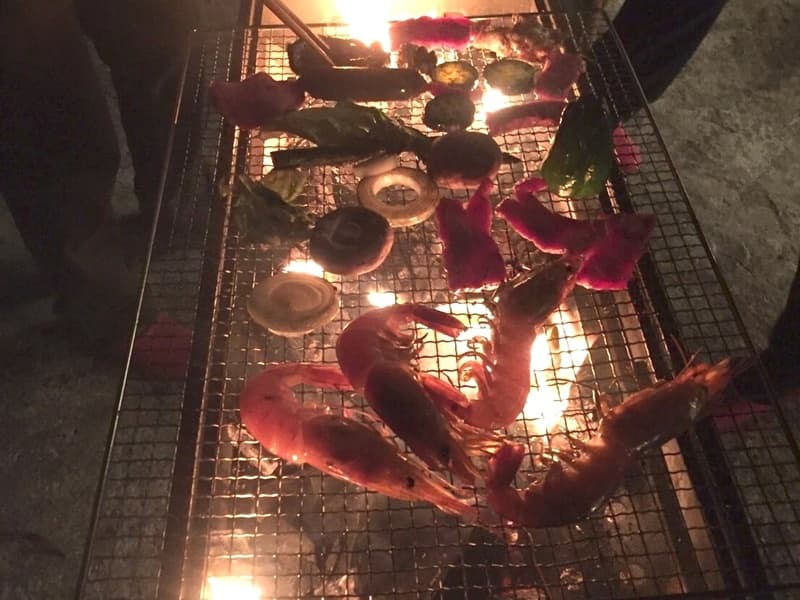 【バーベキュー（夏季限定5月～9月末まで）】
BBQ時のイメージになります。コンロ、火起こしは事前にご用意させていただきます。