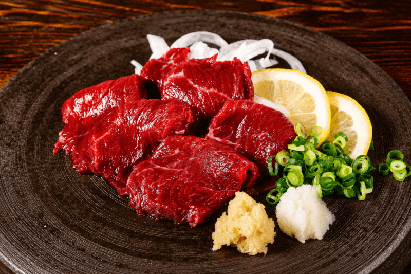 「人気料理の紹介1」
熊本ヒレ馬刺し
