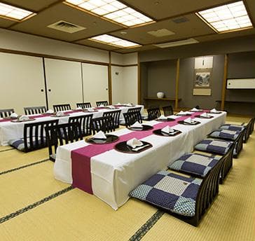 2階和室『富士・櫻』
会食：40名