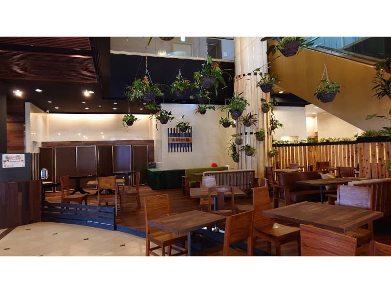 秀郷珈琲（朝食会場・カフェ）

営業時間
朝食6：30～9：00
カフェ10：00～19：00
※ランチ11：00～15：00（LO　14：30）