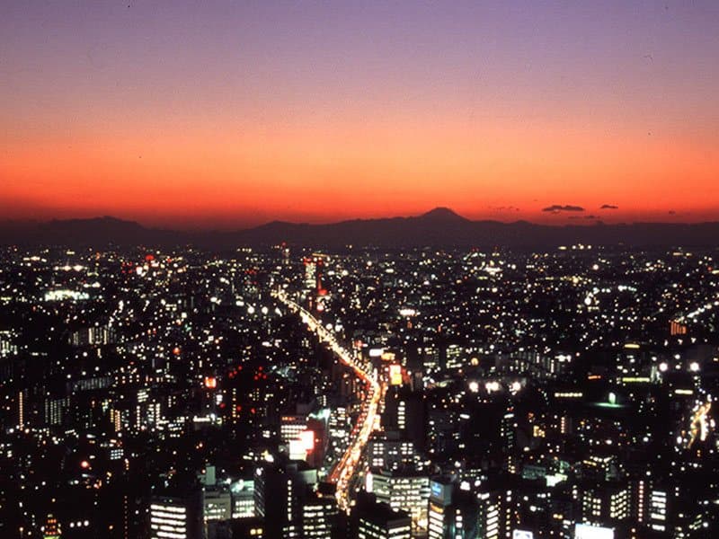 夕焼けの景色になります（富士山方面）。