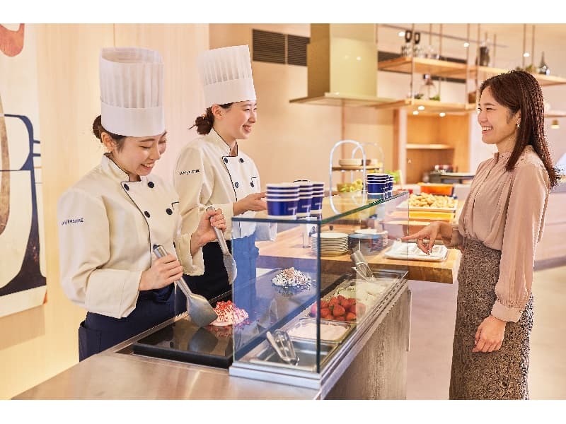 7F会場【メゾン】周年パーティイメージ
お客様の目の前でのお料理パフォーマンスも可能