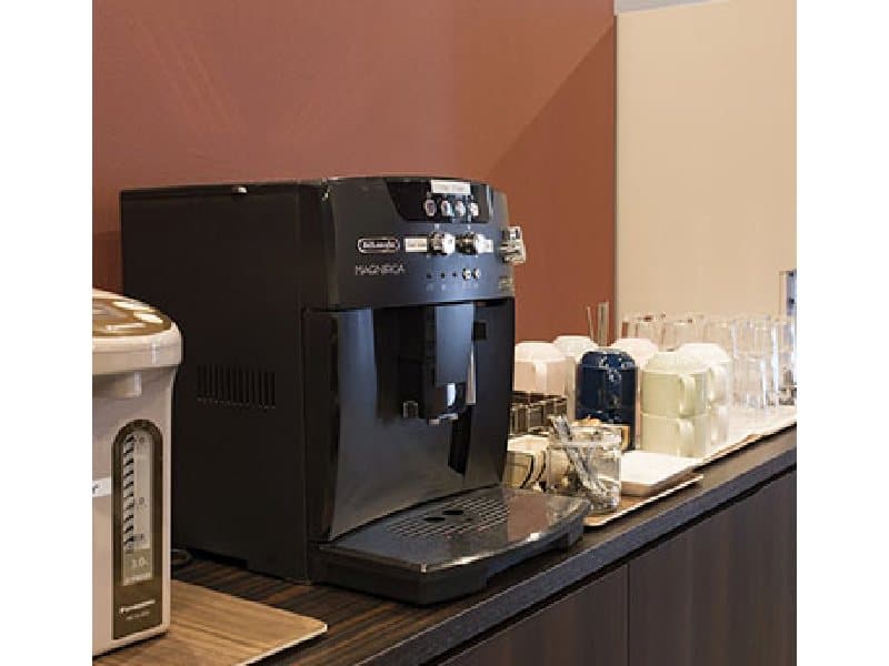 フリードリンク。
コーヒーマシン、紅茶やお茶、ソフトドリンクがフリーです。