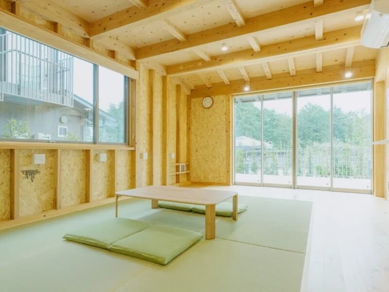 【客室】
一般室や和室に加え、バリアフリー室・CS（化学物質過敏症）配慮室もございます。