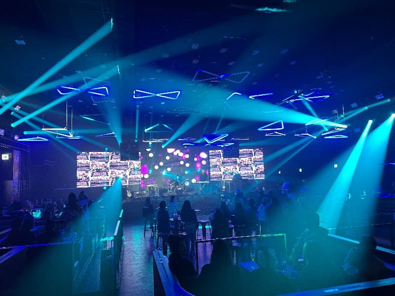 バンドLIVE