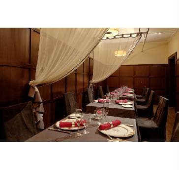 レストラン「エスカーレ」
