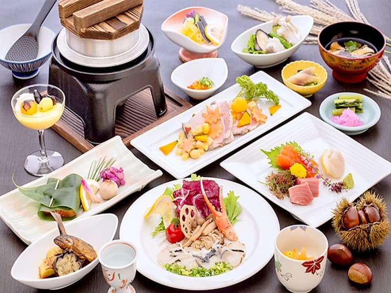 【料理一例】創作会席
季節の地元食材を使用し素材を生かしたお料理を味わえます。
写真はすべてイメージです。
※季節により料理内容は変更となりますので詳細はお問い合わせください。
