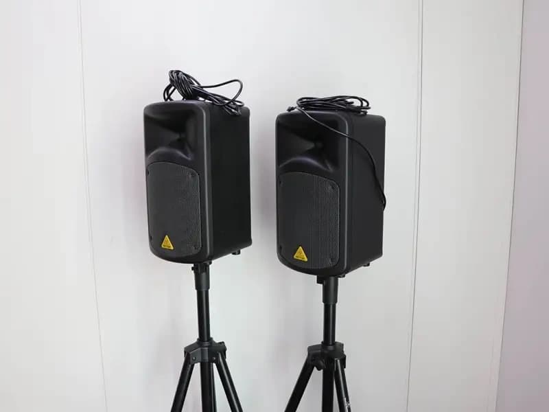 備品　スピーカー
