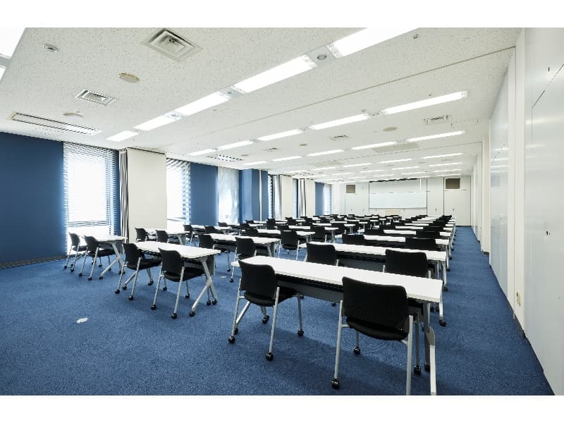 【会議室B（200㎡）】　スクール：112名