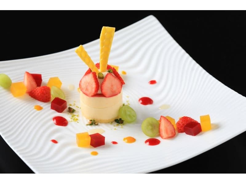 コース料理イメージ
全国の窯元や有名作家が手掛けた1品もの器で、美食をより際立たせる本物と本質にこだわったおもてなしをお届け。
日本庭園を臨めるプライベート空間で、コース料理をお召し上がりながら心通うひとときをお過ごしください。
オリジナル料理も相談可能